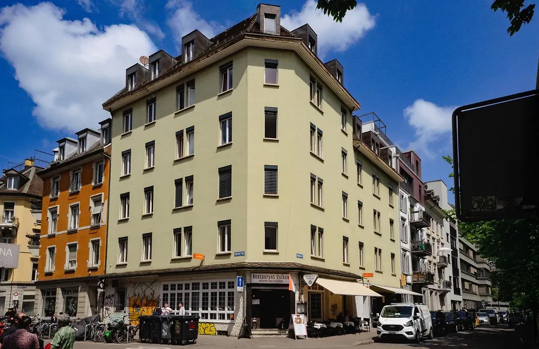 Easyhotel Zuerich City Main Station-1